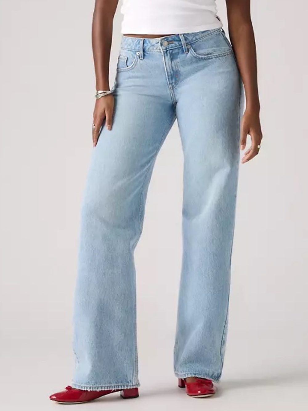 LEVI'S PREMIUM Low Loose Women's Jeans size 28x32 in Lightwash - NWT